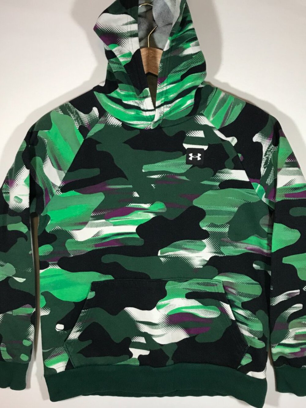 Under Armour Loose Youth Large Green Camo Raglan Long Sleeve Hoodie